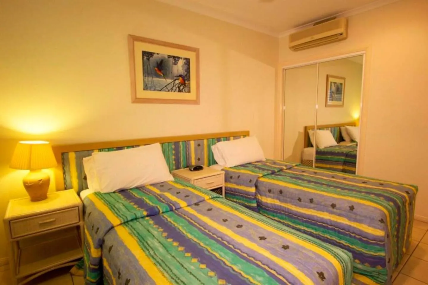 Ivy At Coral Horizons: A Retro Beachfront Locale Palm Cove Lejlighed